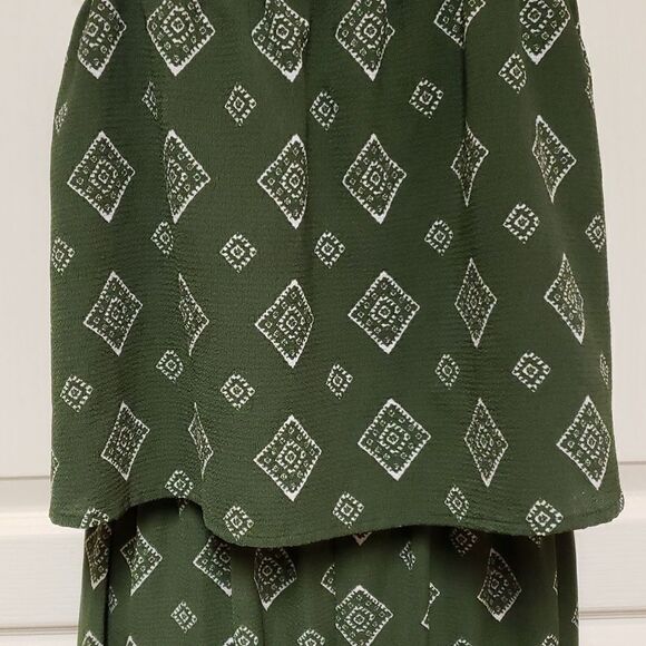 🌹Green and White Jumpsuit sz L - Picture 4 of 8